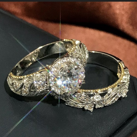 Jewelry - Two Piece- Two Tone Ring Set 🥵